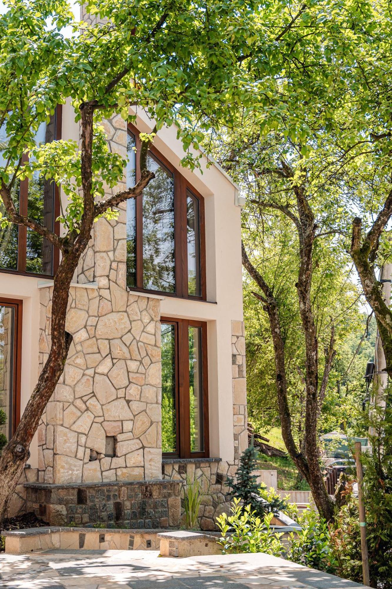 Toplik Village Resort Lukavica Екстериор снимка
